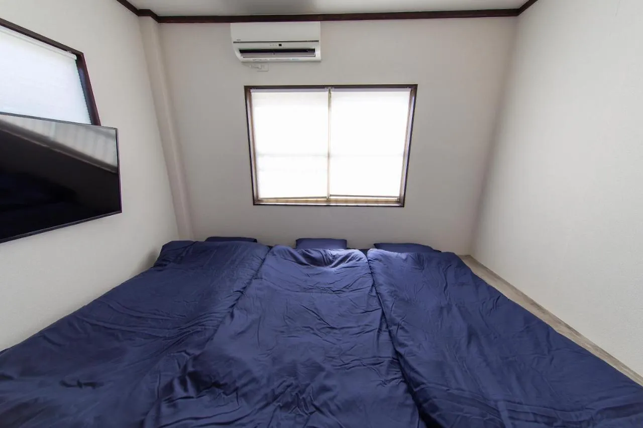 Guest House Gorilla! Osaka 2*,  Japan